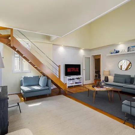 Whome Luxury Penthouse: Designer Decor & Epic Views *