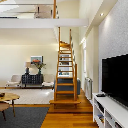 Whome Luxury Penthouse: Designer Decor & Epic Views Lisbon