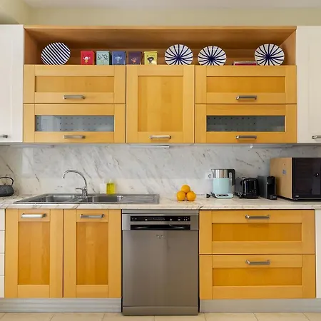 Апартаменты Whome Luxury Penthouse: Designer Decor & Epic Views Лиссабон