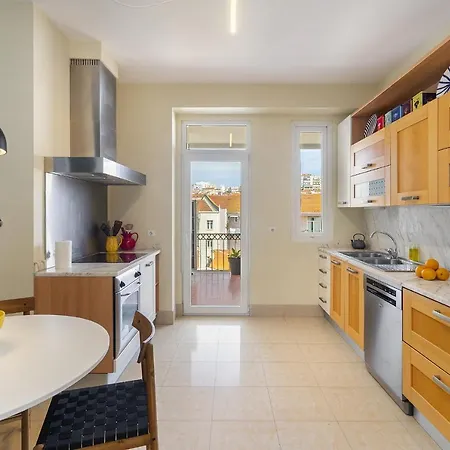 Whome Luxury Penthouse: Designer Decor & Epic Views